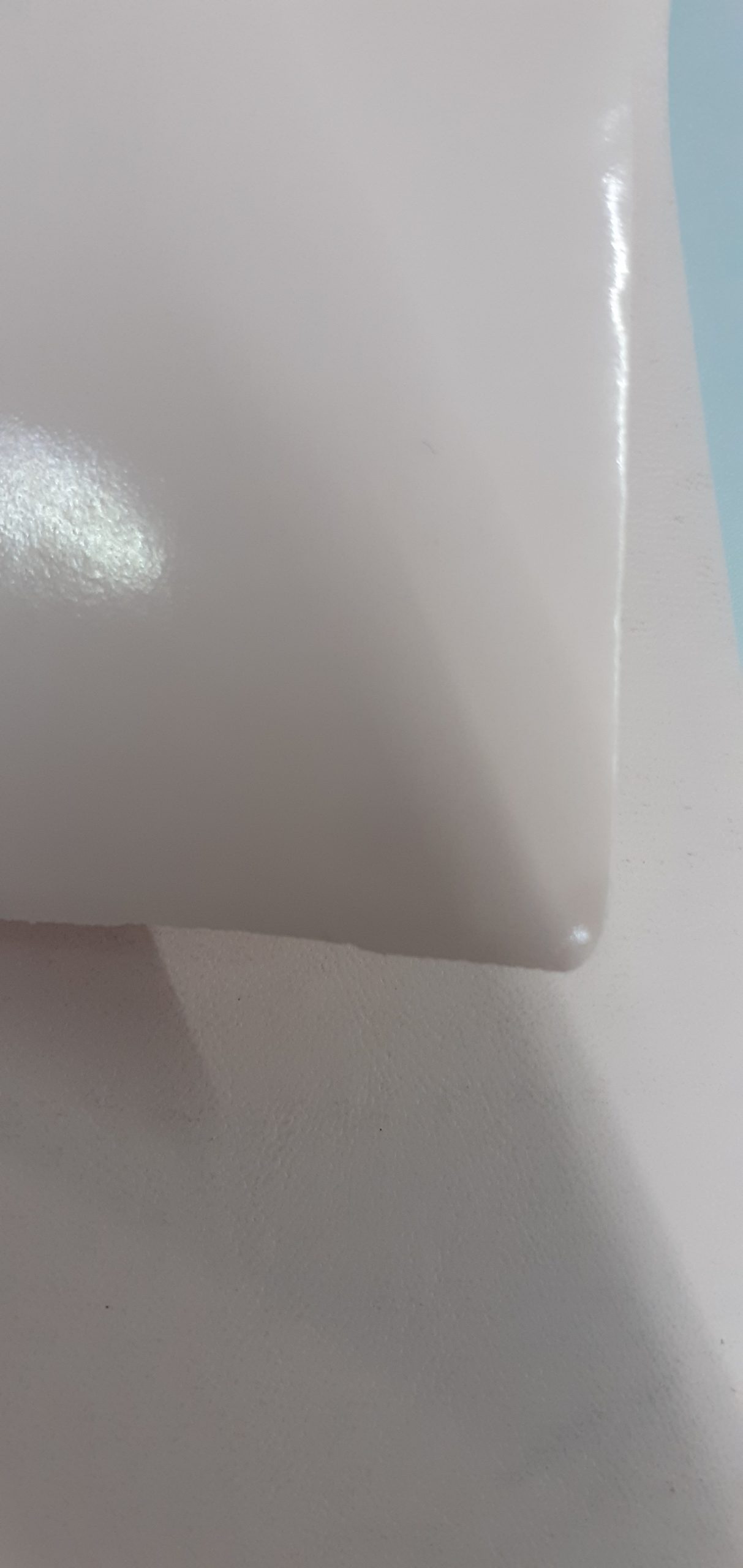 9327 – LAM PVC 1,3 VERNIZ BRILL +PYL-E60 +JUPITER 0,7 – ROSA CLARO/ROSA CLARO