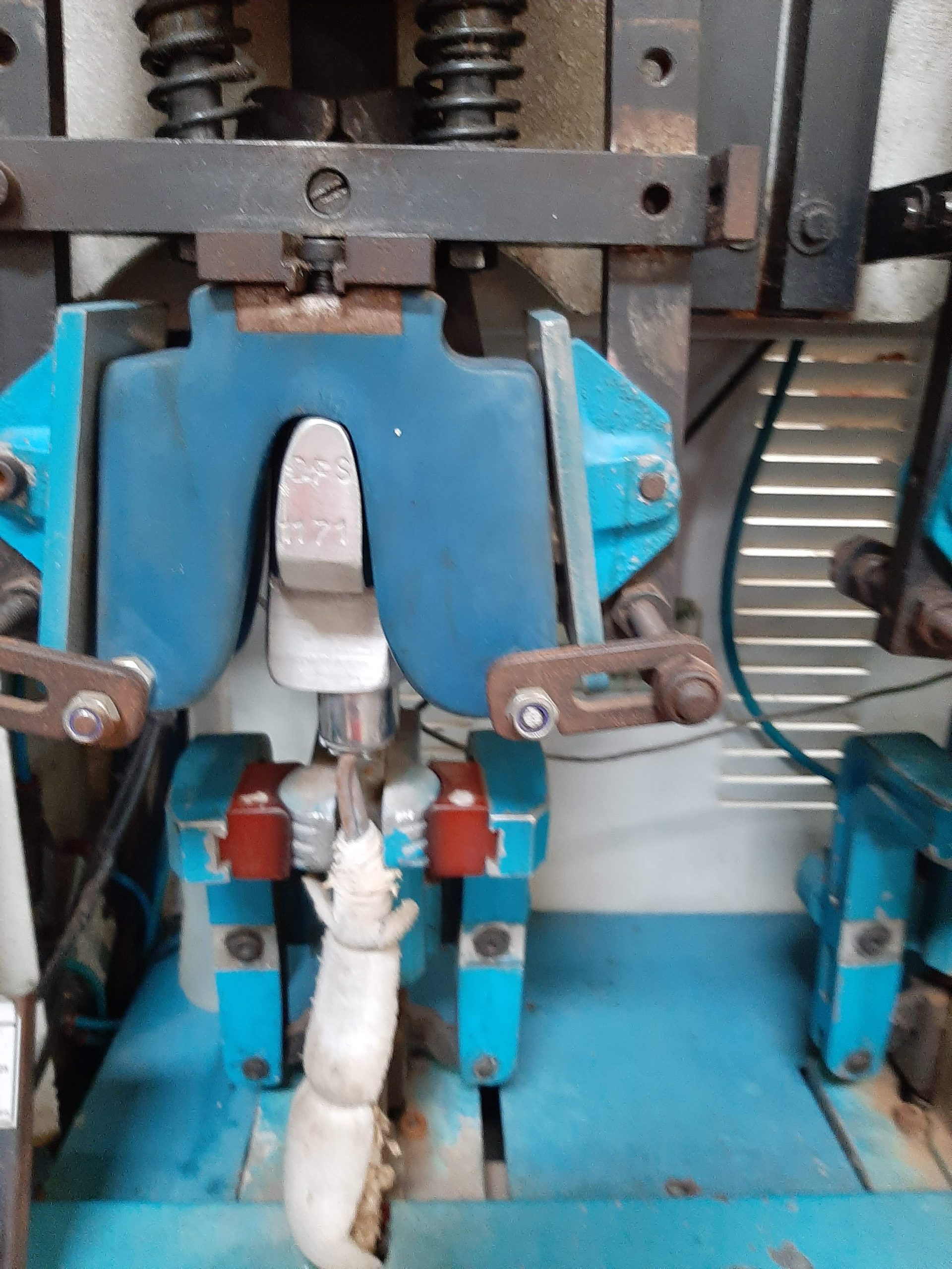 MAQUINA DE CONFORMAR TRASEIRO