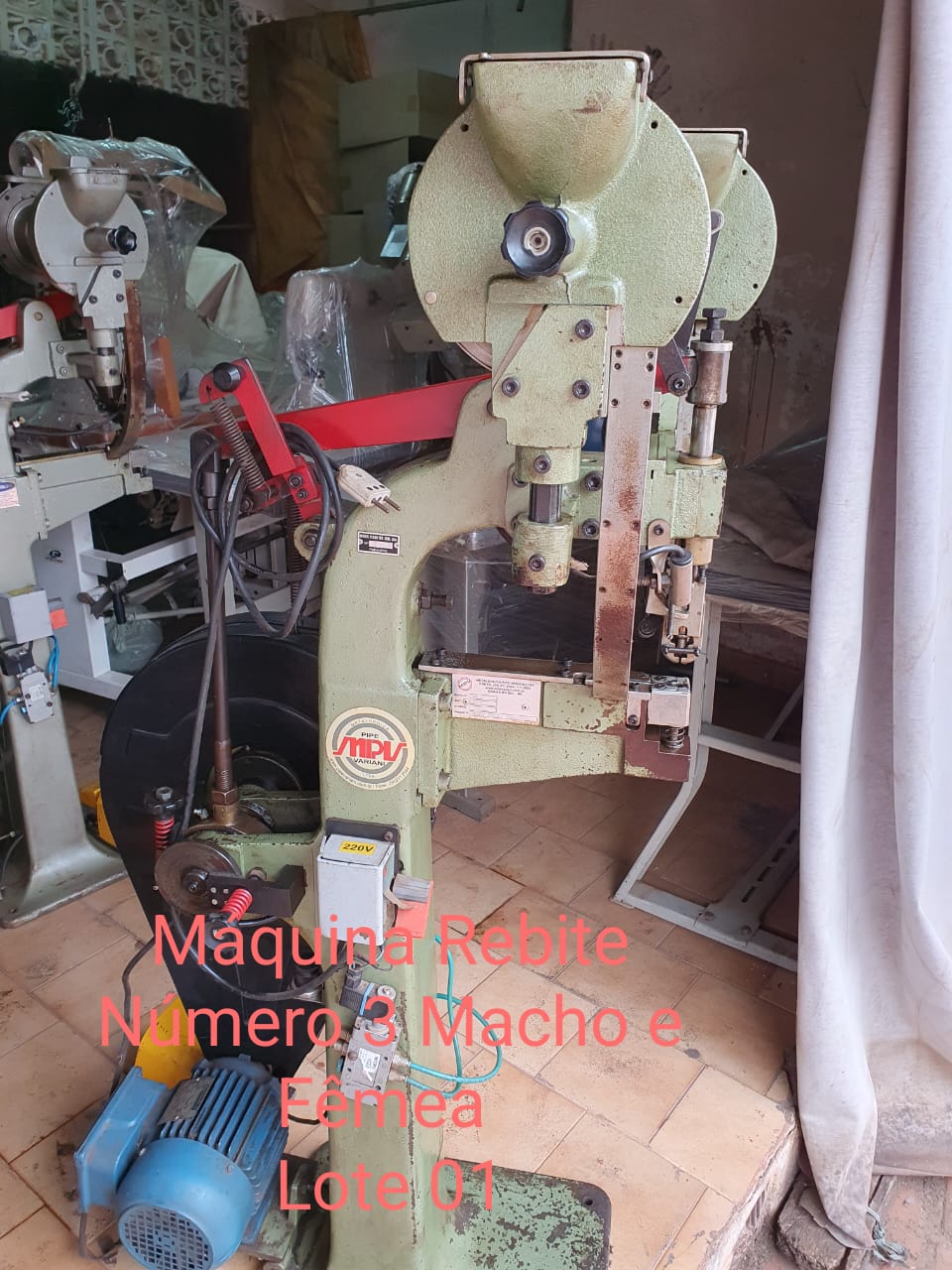 Máquina Aplicar Rebite N° 3