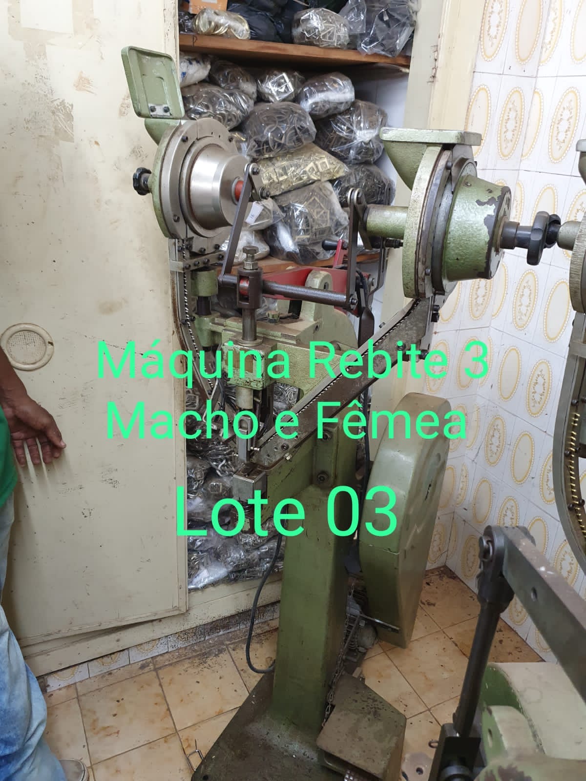 Máquina Aplicar Rebite N° 3