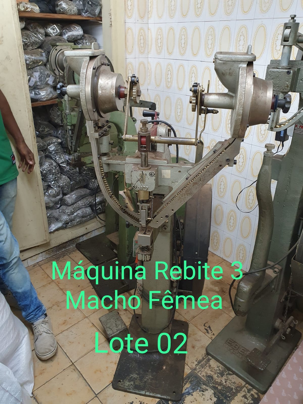 Máquina Aplicar Rebite N° 3