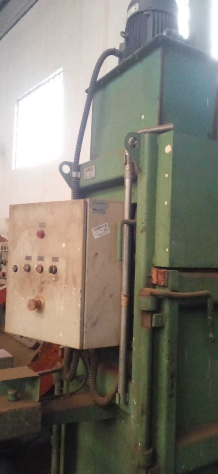 PRENSA ENFARDADEIRA FORZAN PFV 15-TPS