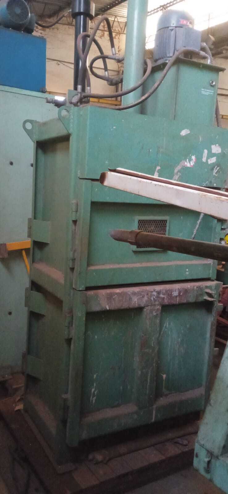 PRENSA ENFARDADEIRA FORZAN PFV 15-TPS