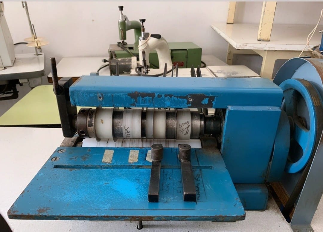 Máquina de cortar tira