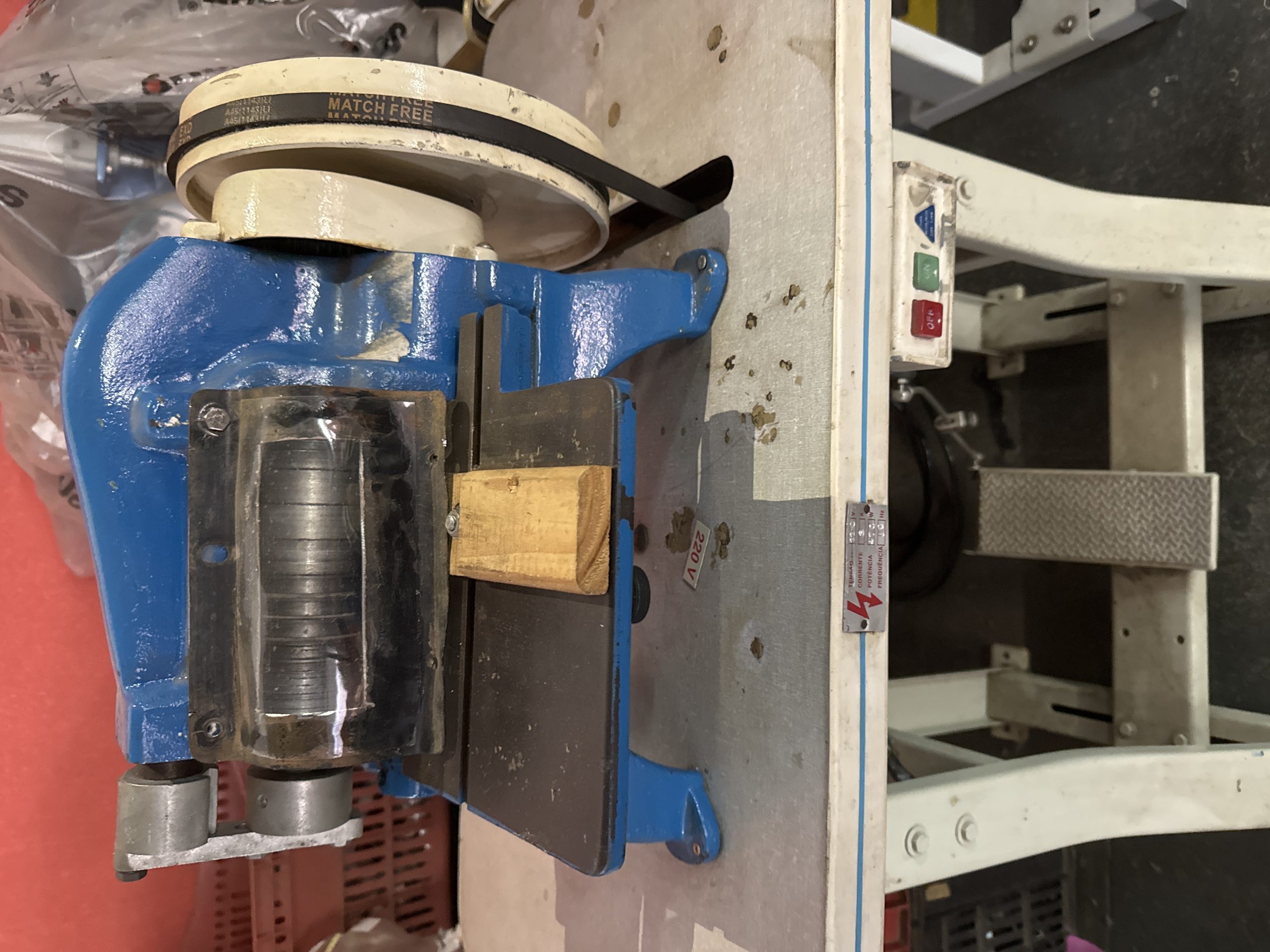 Máquina cortar tiras