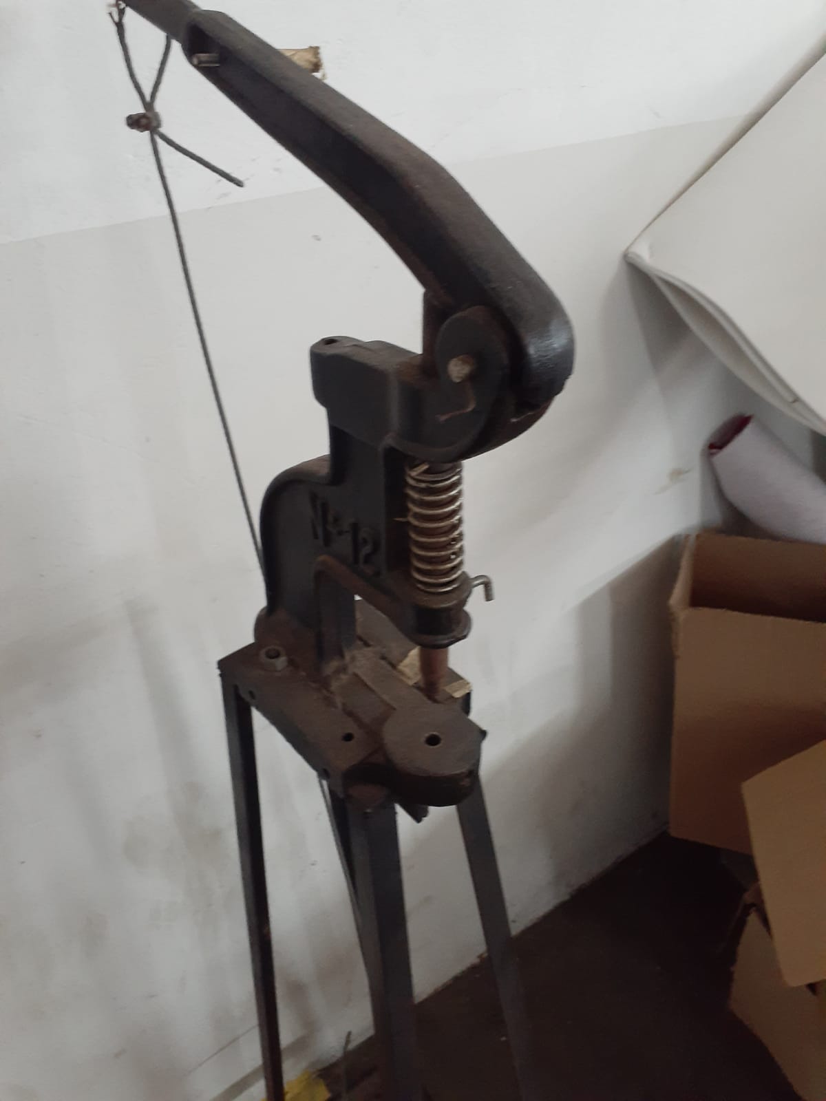 Máquina de vapor e máquina de montar cabrita pinelmatica mesa e Graziano