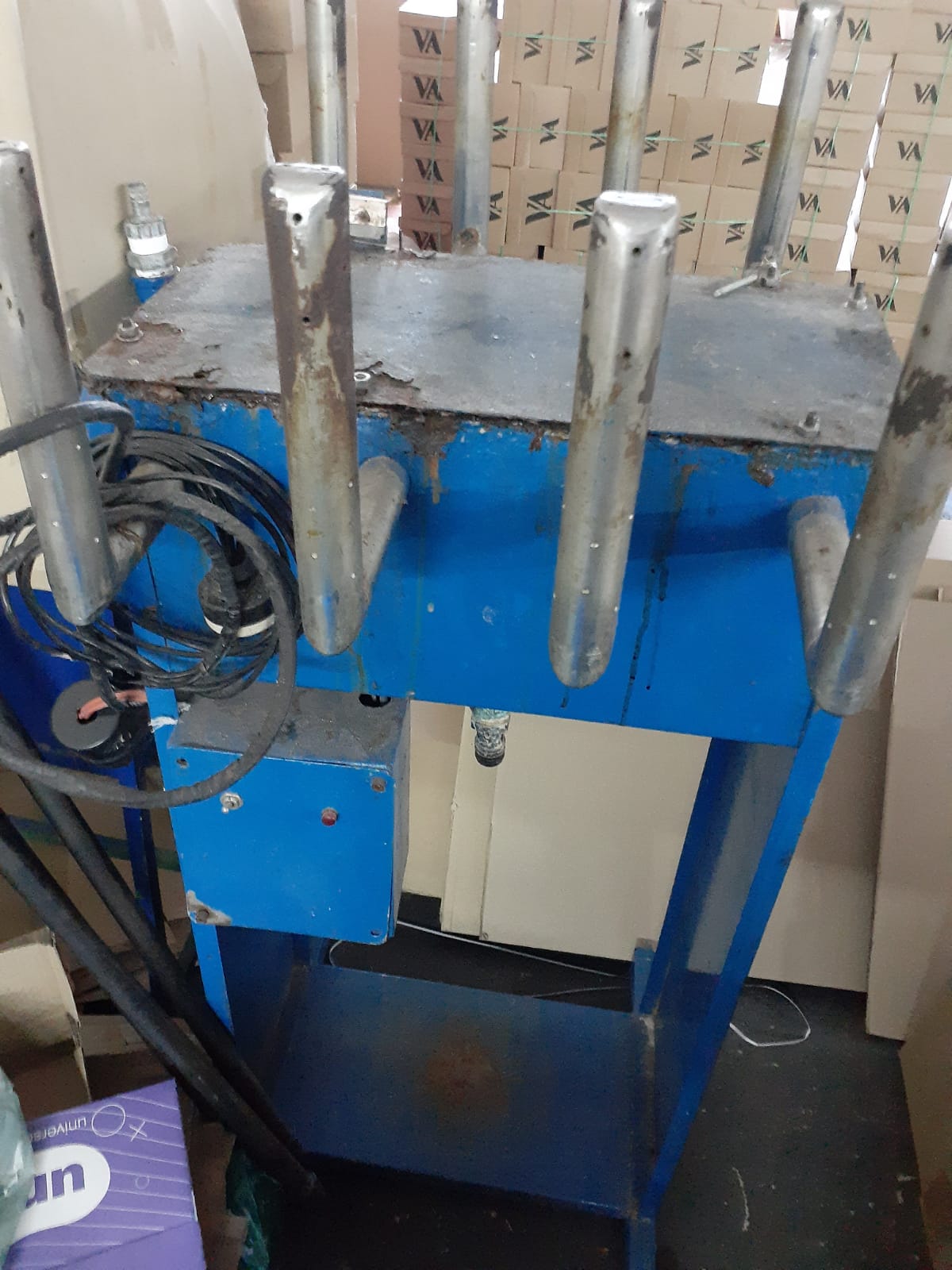 Máquina de vapor e máquina de montar cabrita pinelmatica mesa e Graziano