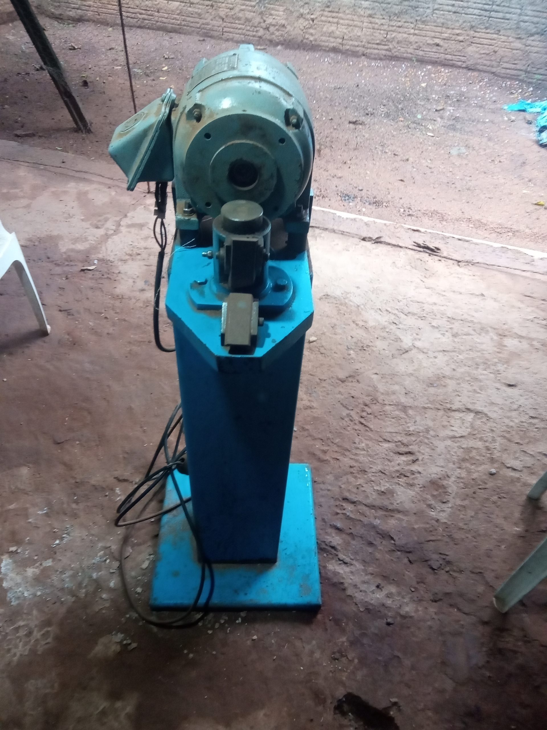 Máquina de aviar palmilha