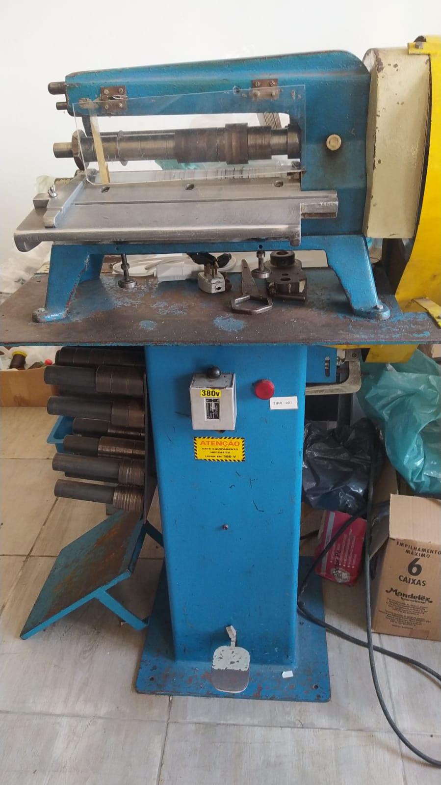 Máquina corte tiras