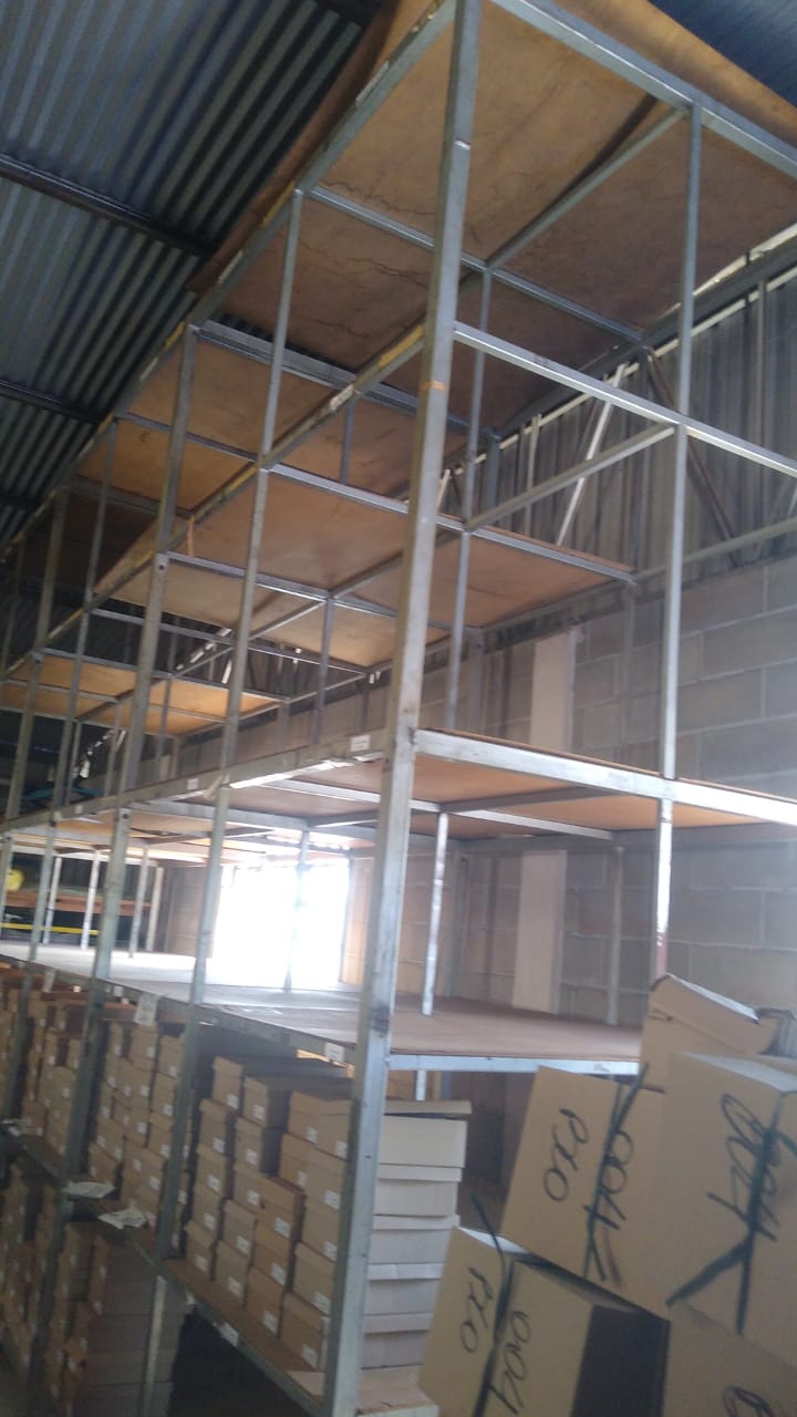 Prateleira Ferro para Material Laminado Tecido