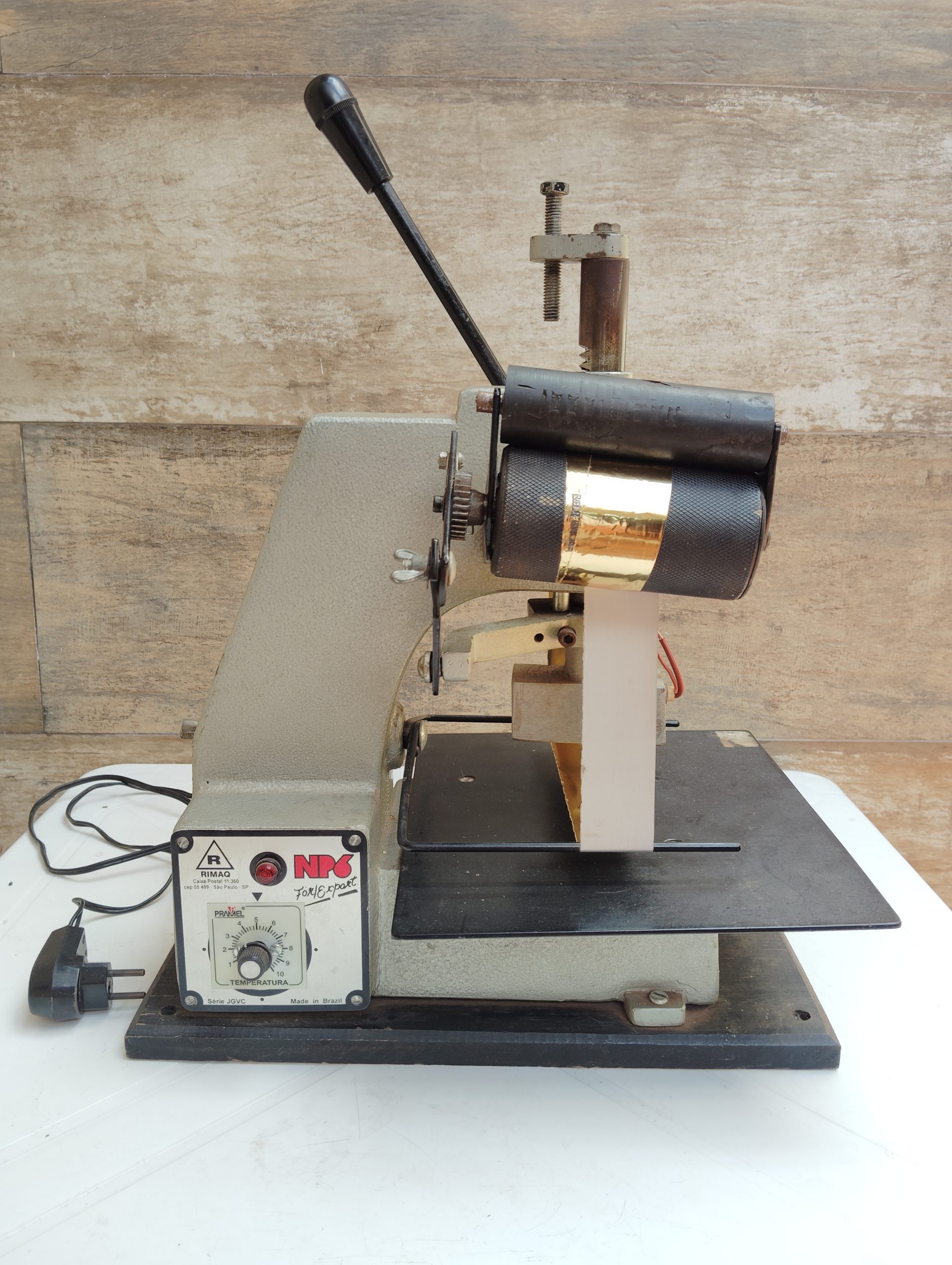 Carimbadeira Térmica Acionamento Manual 110v – Clichê com ou sem Fita Foil