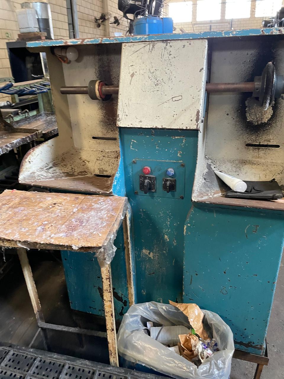 Vendo Máquinas Semi-Novas