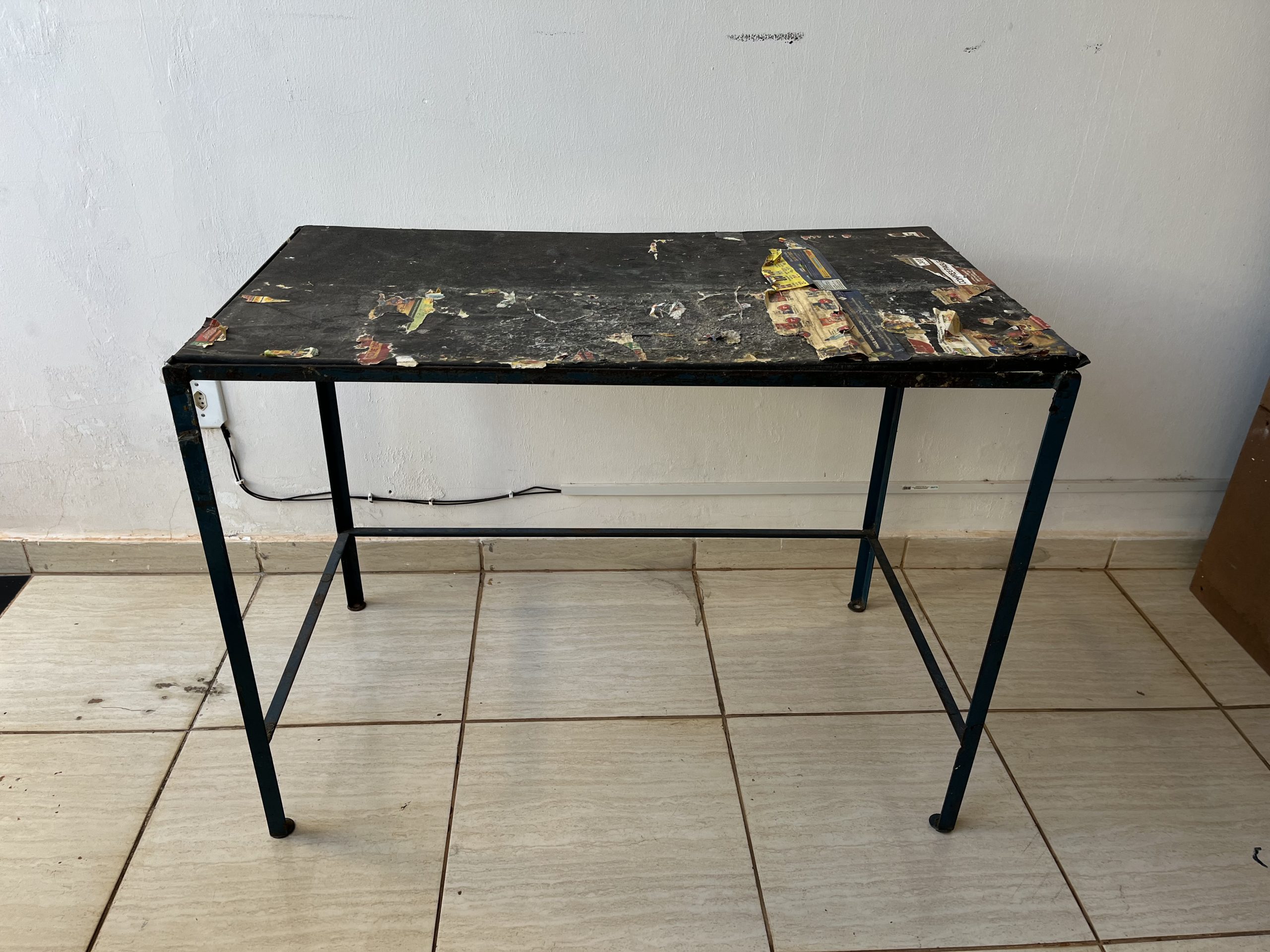 Mesa para auxiliar de pesponto