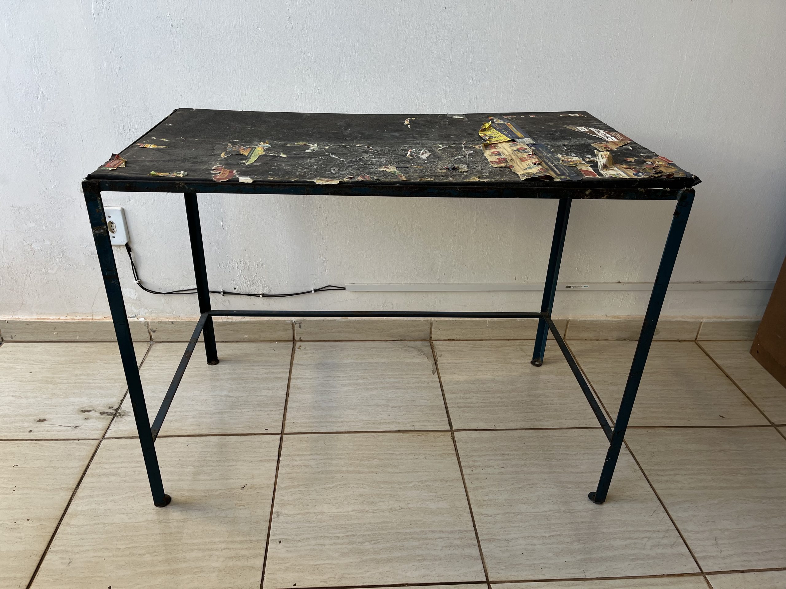 Mesa para auxiliar de pesponto