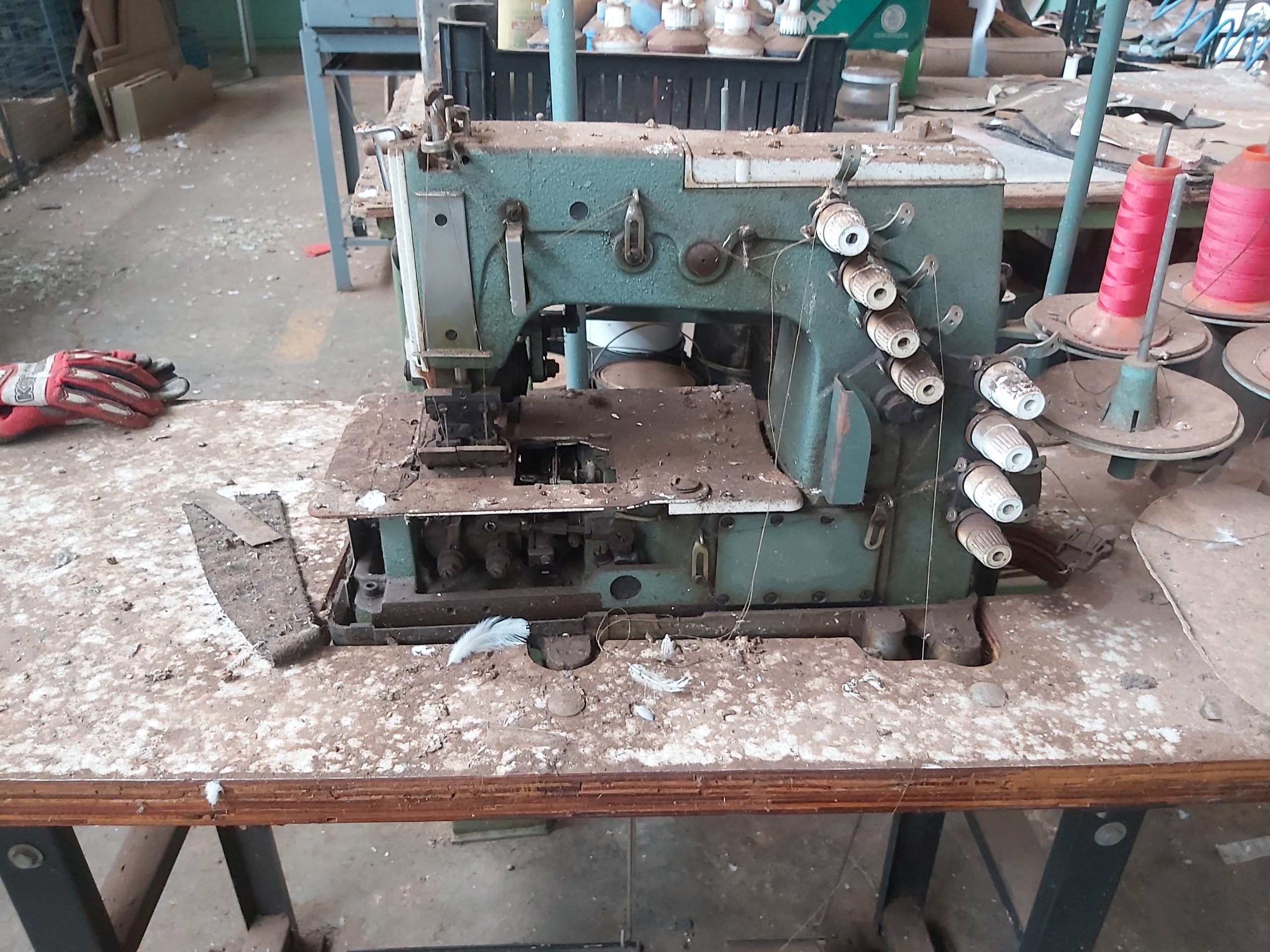 Palmilhadeira, Rounder , Prensa hidráulica, forno, conformadora, balancim, pesponto, interlock, elastiqueira,Zig, etc…