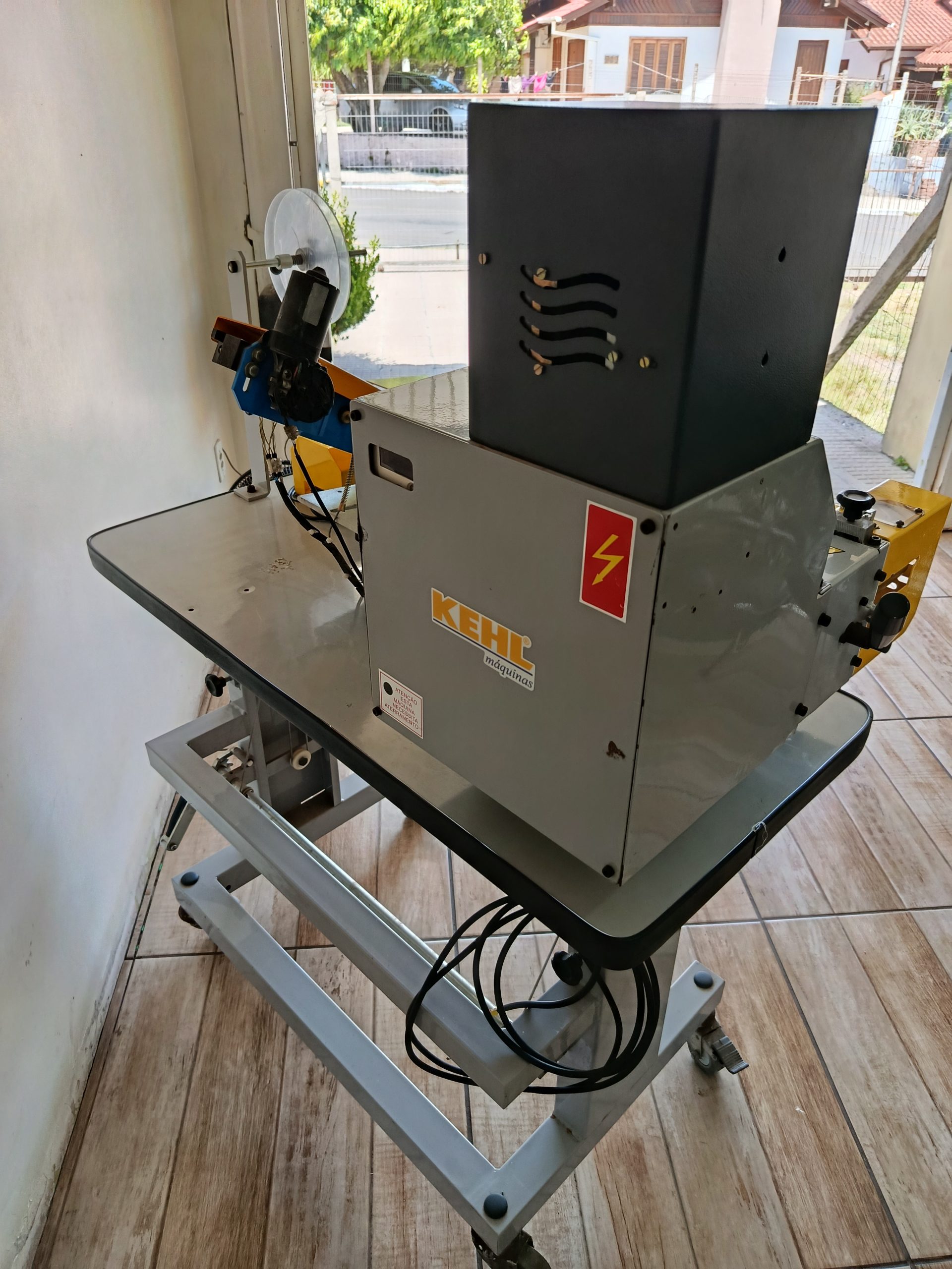 Máquina de virar tiras Kehl