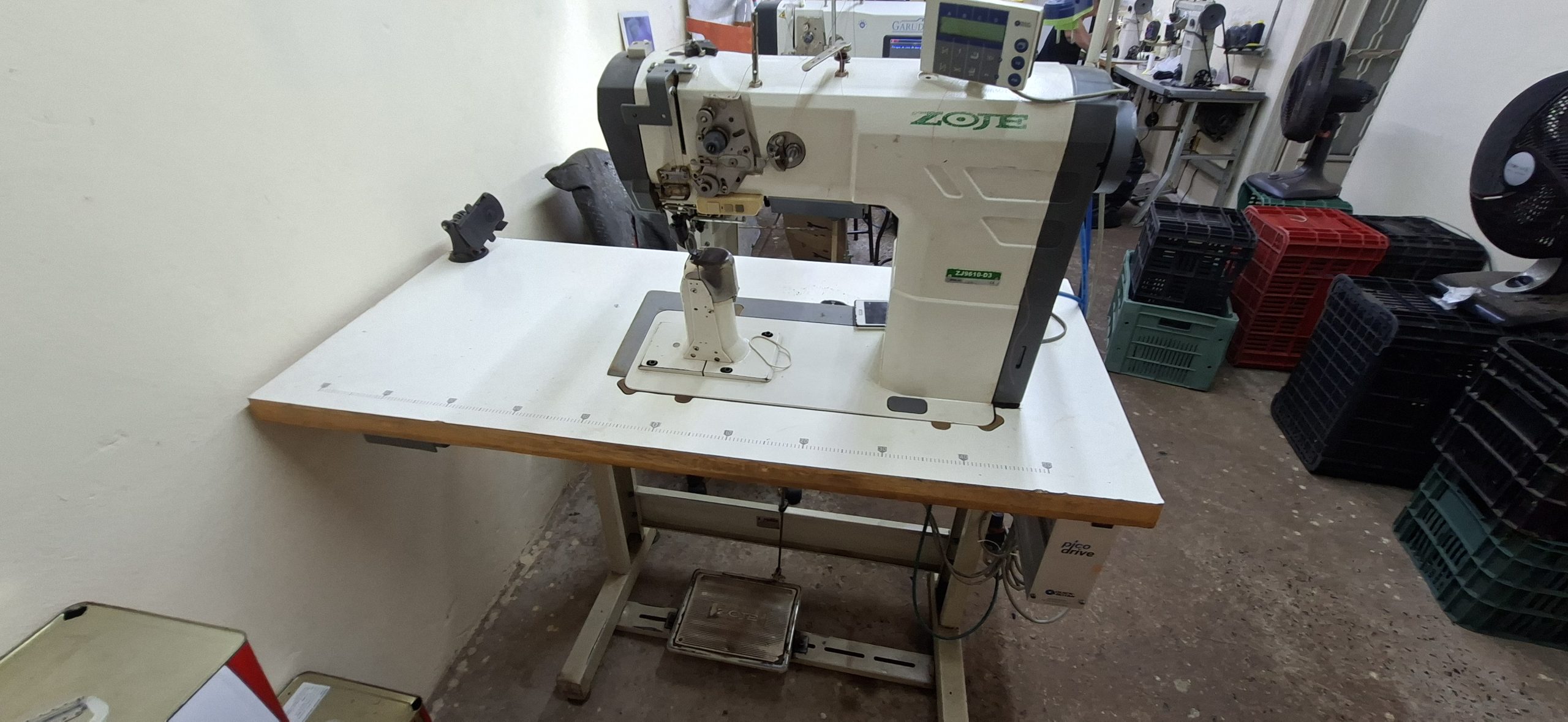 Máquina de pesponto eletrônica pneumática