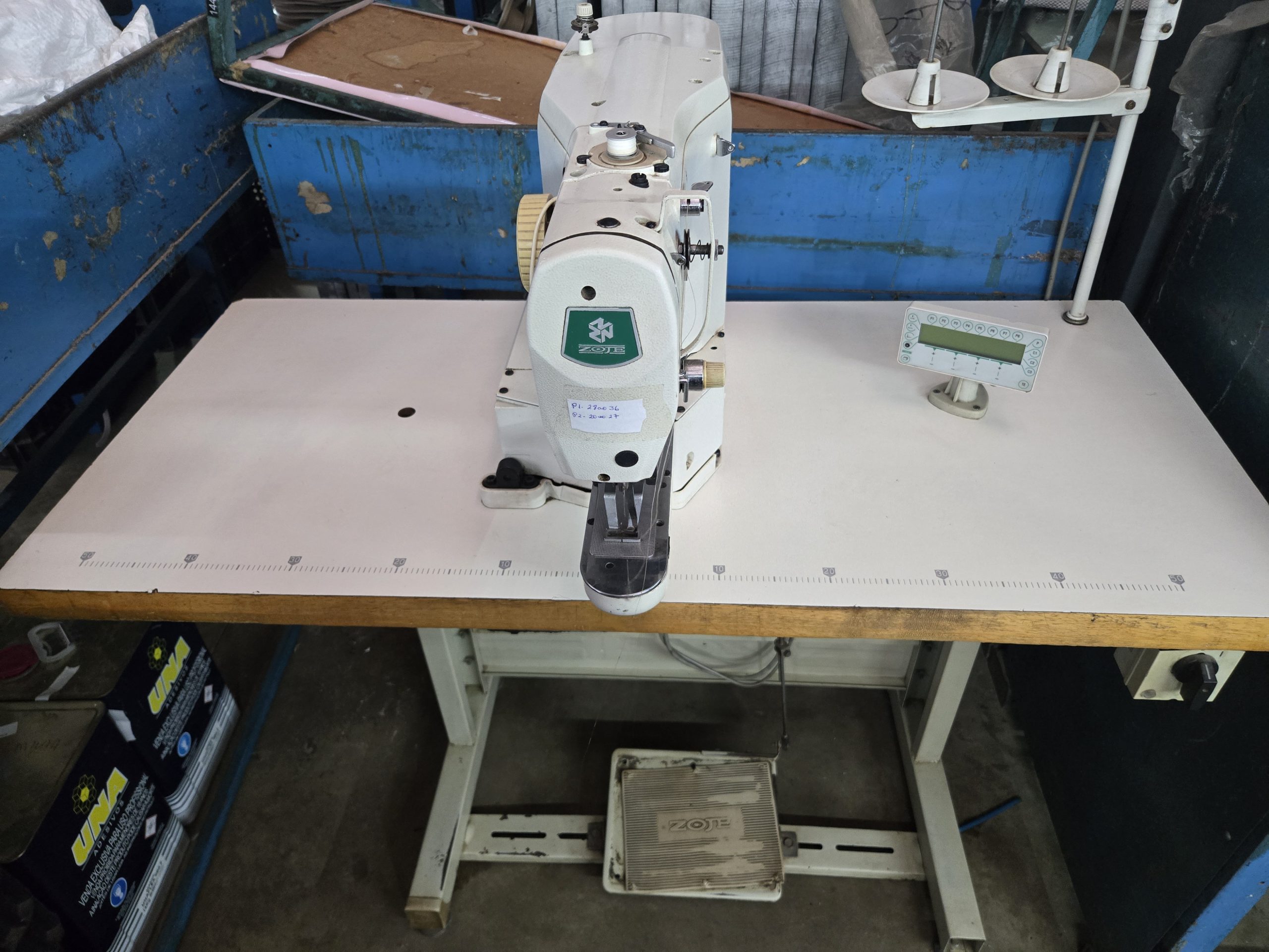 Máquina de costura traveti eletrônica