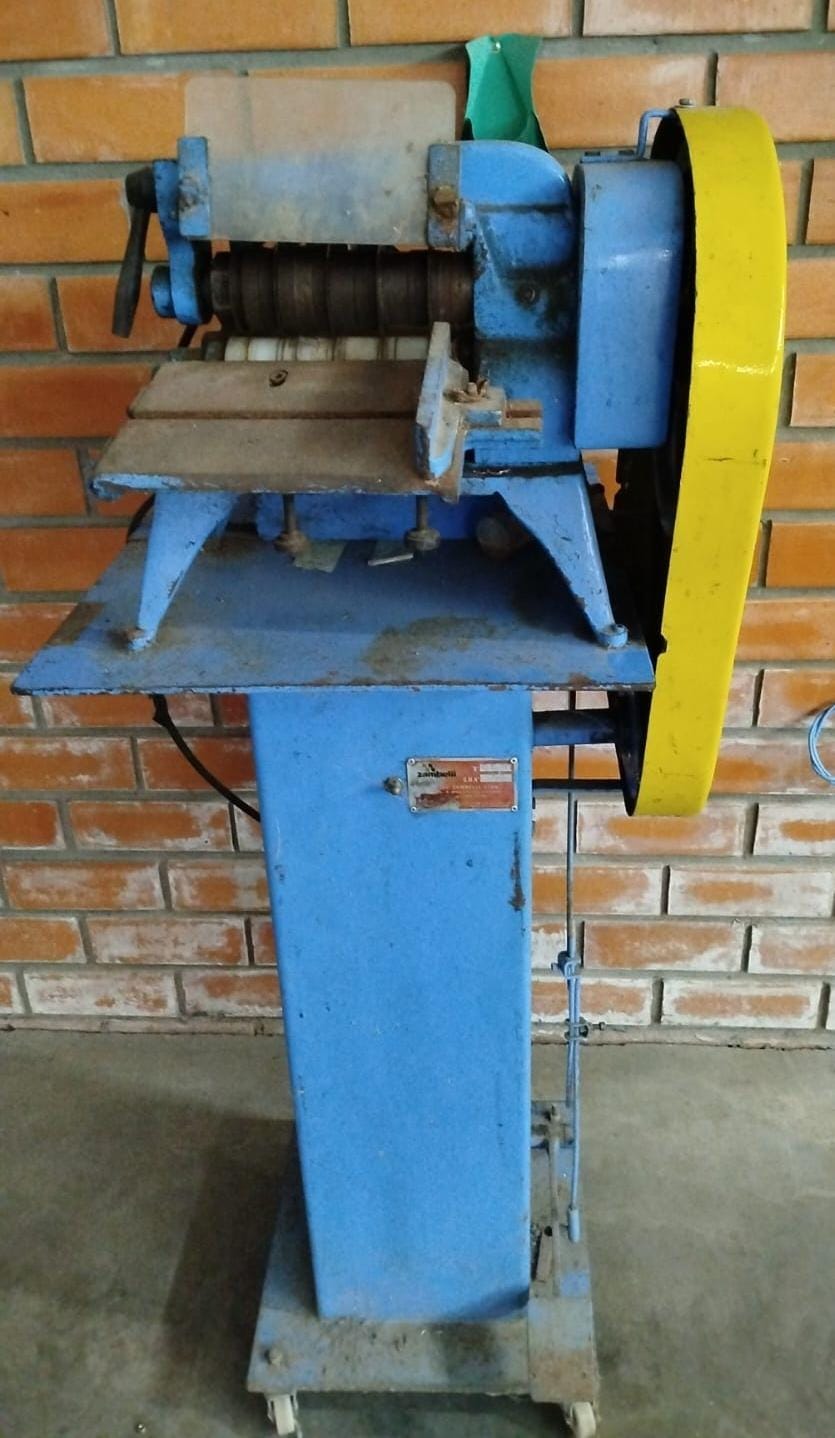 Máquina de cortar tiras… Zambelli