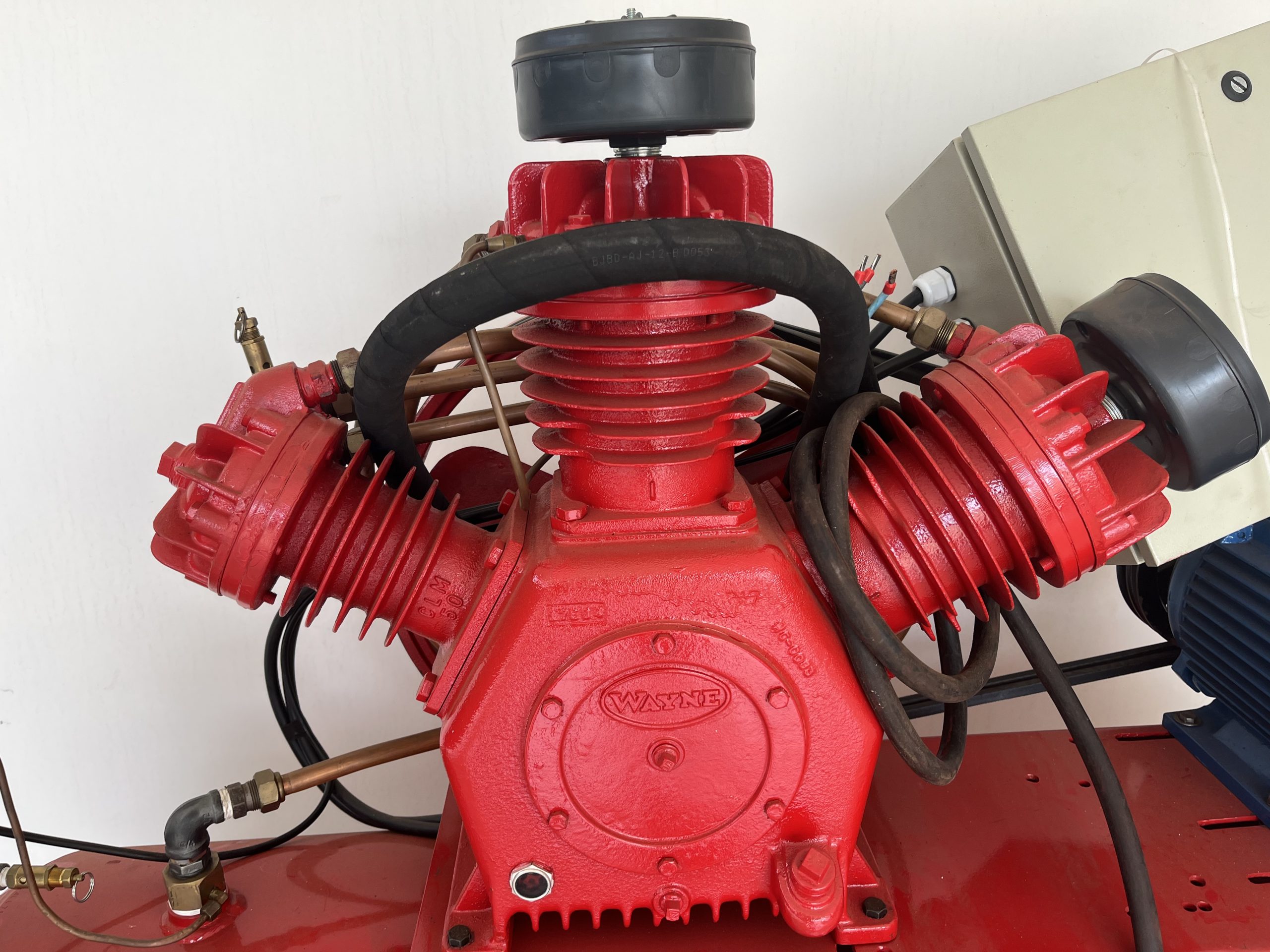 Compressor wayne 40 pés já com painel eletrônico